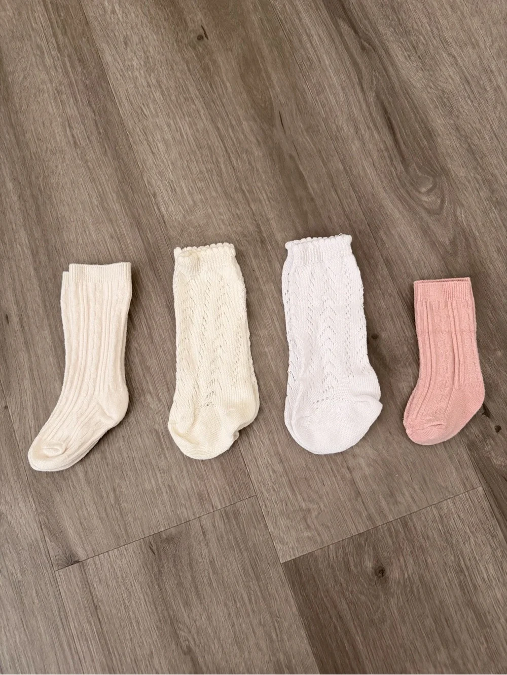 x2 Kyte baby & x2 No Name Knit Baby Knee high Socks Set - Cream, White & Pink